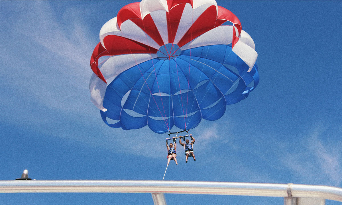 parasailing in puerto vallarta