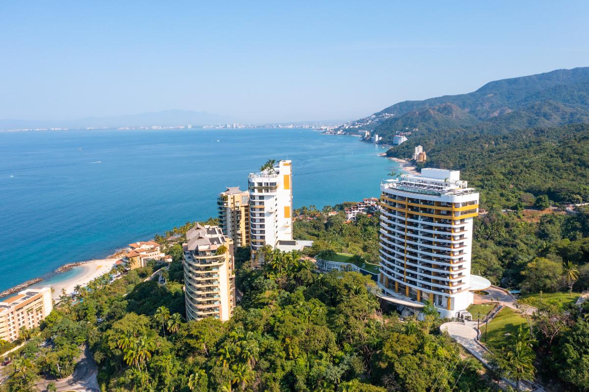 puerto-vallarta||||||mousai_south_lobby|||rooftop-mousai-south|first-guests-south-tower||first-guest-hotelmousai-south-tower|